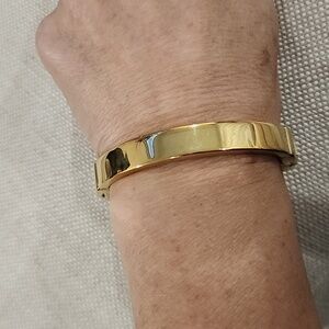 Stunning Michael Kors bracelet!!